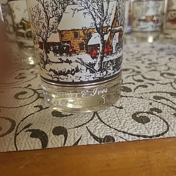 Set of Four Currier and Ives Glasses - Picture 6 of 8
